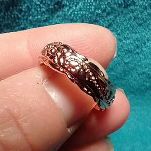 Copper tone band ring flower floral intricate design